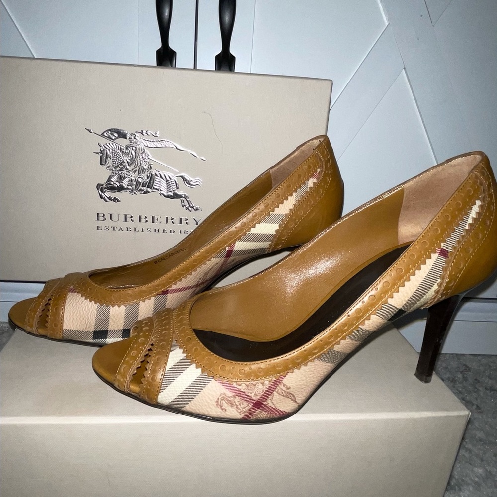 Burberry peep-toe heels